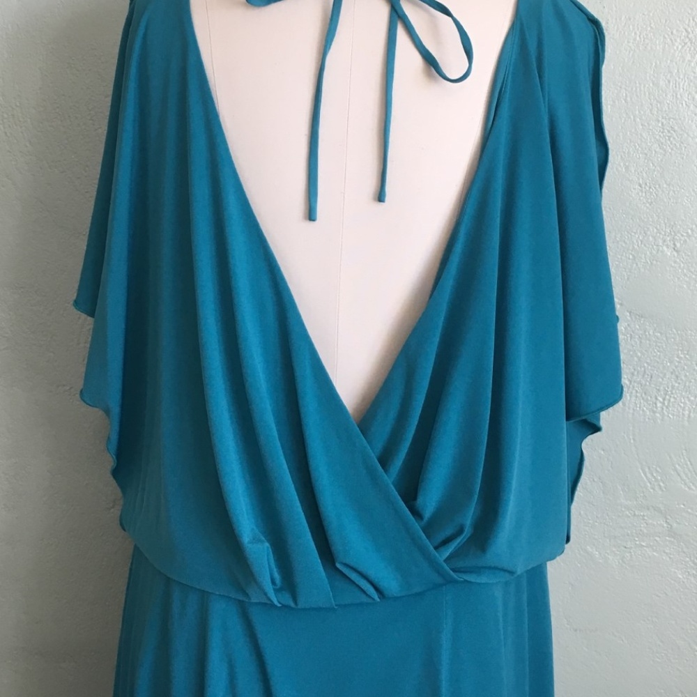 Jessica Simspon Turquoise dress